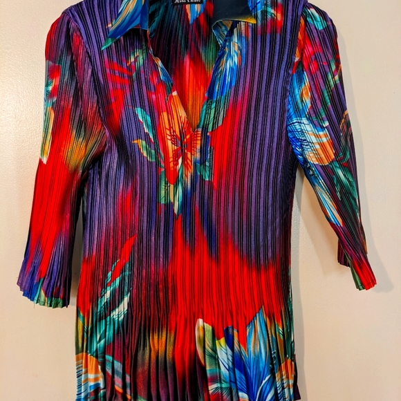 Pleated Floral Shirt Silky Sexy - Picture 4 of 6